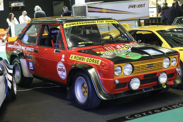 Fiat 131 Abarth (1978) - in Rallye-Aufmachung - Rétromobile Paris 2024