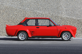 Fiat 131 Abarth Rally (1976) - P7-Niederquerschnittsreifen auf einer Limousine waren damals noch etwas Ungewöhnliches