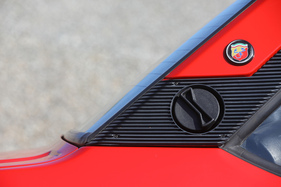 Fiat 131 Abarth Rally (1976) - Tankeinfüllstützen in der rechten C-Säule