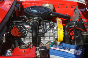 Fiat 131 Abarth Rally (1976) - Zweiliter-Vierzylinder mit 16-Ventil-Kopf und zwei obenliegenden Nockenwellen