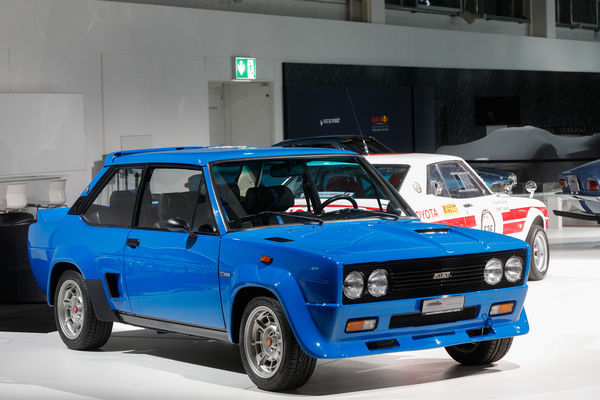 Fiat 131 Abarth Stradale (1976) - auf dem Stand von Lutziger Classic Cars - 38. Auto Zürich 2025