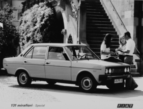 Fiat 131 Mirafiori Special (1976) - viertürige Ausführung