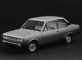 Fiat 131 Mirafiori Special (1976) - zweitüriger Normalversion, die die Basis für den 131 Abarth bot