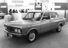 Fiat 132 (1973) - erstmals in Genf zu sehen - am Genfer Automobilsalon von 1973