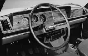 Fiat 132 (1974) - überarbeitetes Interieur der GL-Ausführung