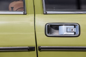 Fiat 132 GLS (1976) - versenkte Türgriffe