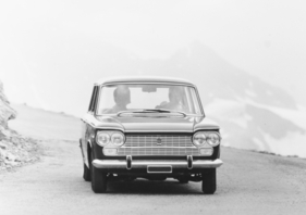 Fiat 1500 (1965) – Werksfoto zur Präsentation des überarbeiteten Modells Fiat 1500 (1965) – Werksfoto zur Präsentation des überarbeiteten Modells