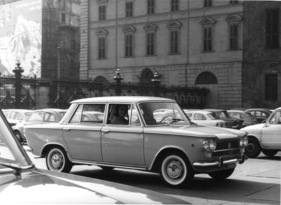 Fiat 1500 (1965) - im Stadtverkehr