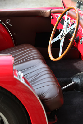 Fiat 1500 Barchetta (1937) - Sitzbank mit wenig Seitenhalt