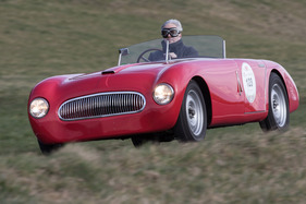Fiat 1500 Barchetta (1937) - nur richtig anziehen sollte man sich für die Fahrt in der Barchetta, vor allem, wenn das Wetter nicht sommerlich ist Fiat 1500 Barchetta (1937) - nur richtig anziehen sollte man sich für die Fahrt in der Barchetta, vor allem, wenn das Wetter nicht sommerlich ist