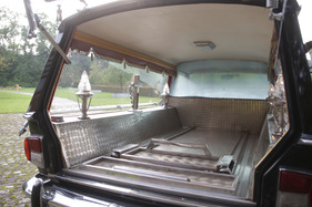 Fiat 1500 Pilato (1965) - Schiebevorrichtung im Heck