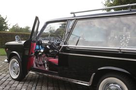 Fiat 1500 Pilato (1965) - das Cockpit enthält zusätzliche Steuerelemente