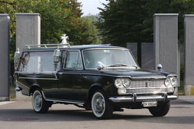 Fiat 1500 Pilato (1965) - der Stab im Kühlergrill kennzeichnet den Fiat als ein Modell der zweiten Serie