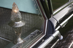 Fiat 1500 Pilato (1965) - kunstvolle Lampen geben Ambiente