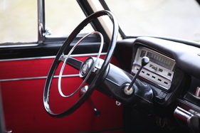 Fiat 1500 Pilato (1965) - relativ flach stehendes Lenkrad