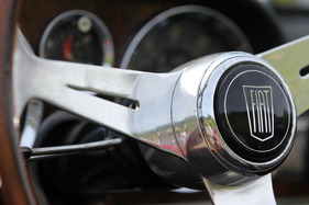 Fiat 1600 S Spider (1964) - Lenkradnabe mit Fiat-Schriftzug