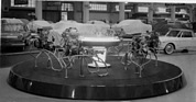 Fiat (1960) - moderne Antriebstechnik aus Turin, um einen Springbrunen angesiedelt - Genfer Autosalon 1960
