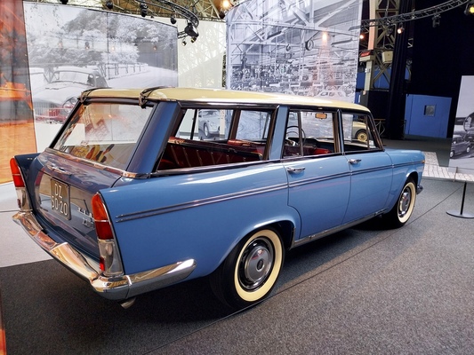 Fiat 2300 Familiare (1965) – Ausstellung "125 Jahre Fiat" in der Autoworld Brüssel