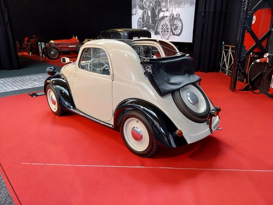 Fiat 500 (1936) – Ausstellung "125 Jahre Fiat" in der Autoworld Brüssel