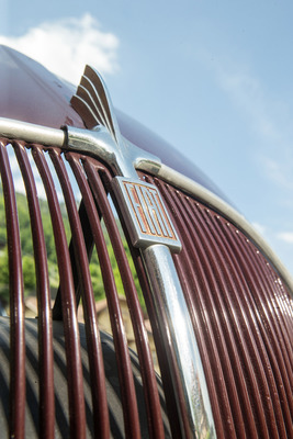 Fiat 500 (1948) - Fiat-Zeichen auf dem Kühlergrill