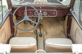Fiat 500 (1948) - einfaches aber durchaus wohnliches Cockpit