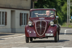 Fiat 500 (1948) - schmale Spur, schmales Auto - mit dem Topolino kommt man überall durch