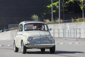 Fiat 500 (1962) - frühes Modell mit nach hinten öffnenden Türen - Older Classics August 2024