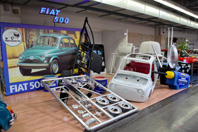 Fiat 500 (1968) - als Bausatz in Originalgrösse auf dem Stand des Fiat 500 Forums - Techno Classica 2015