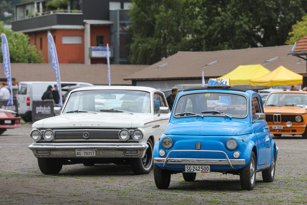 Bild Fiat 500 (1972) - Oldtimer Sunday Morning Treffen Zug am 6. August 2023