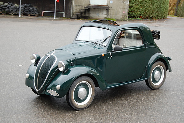 Fiat 500 A Topolino (1947) - angeboten als Lot 25 an der Versteigerung der Oldtimer Galerie Toffen vom 1. Dezember 2012