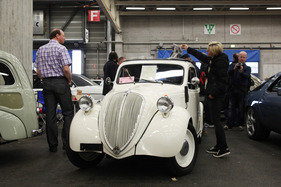 Fiat 500 A Topolino (1958) - Faltdach-Cabriolet in vollständig restauriertem Zustand - Oldtimer- und Teilemarkt Fribourg 2014