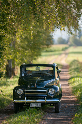Fiat 500 C Topolino (1949) - ab C-Modell gab es die einteilige Motorhaube