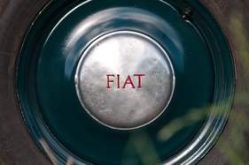 Fiat 500 C Topolino (1949) - eindeutig beschriftete Raddeckel