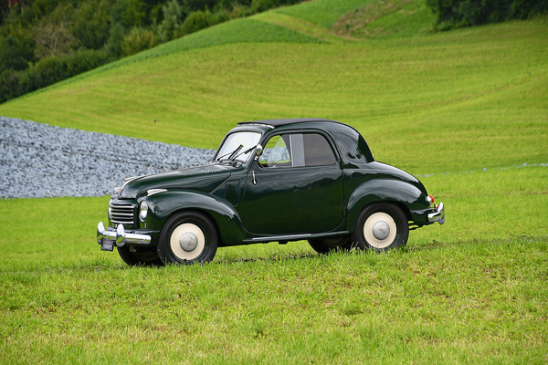 Bild: Fiat 500 C Topolino (1954) - Lot 14 an der Oktober-Versteigerung der Oldtimer Galerie am 12. Oktober 2024