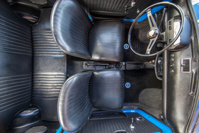 Fiat 500 L (1969) - Blick von oben - Platz für vier Personen, wenn sie klein sind