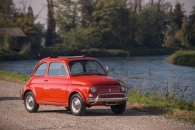 Fiat 500 Lusso (1971) - als Lot 120 angeboten an der Versteigerung von Artcurial an der Rétromobile Paris am 7. Februar 2020