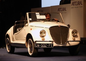 Fiat 500 Nuova Gamine Vignale (1968) - angeboten als Lot 403 an der Artcurial Rétromobile Versteigerung am 8. Februar 2013 (1968)