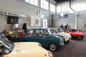 Fiat 500 und 850 Derivate auf dem Clubstand - Auto e Moto d'Epoca Padova 2015