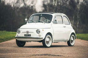 Fiat 500F (1969) - als Lot 422 an der Silverstone Auctions Race Retro Versteigerung 2021