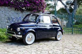 Fiat 500L (1970) - als Lot 334 angeboten von Bonhams bei der Versteigerung im RAF Museum in Hendon 2015
