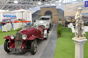 Fiat 508 S Coppa D'Oro (1935) - vor einem Cisitalia, elegant präsentiert - 42. Auto e Moto d'Epoca 2025