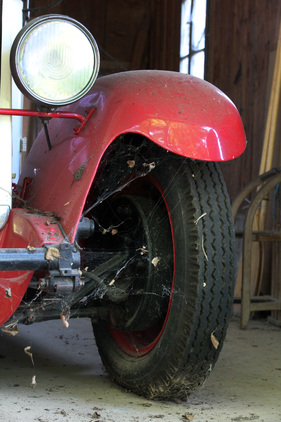 Fiat 521 Feuerwehrauto (1928) - die Spinnen haben ihr Werk vollendet