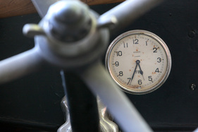 Fiat 521 Feuerwehrauto (1928) - eine schöne Veglia-Uhr, die von Hand aufgezogen werden muss