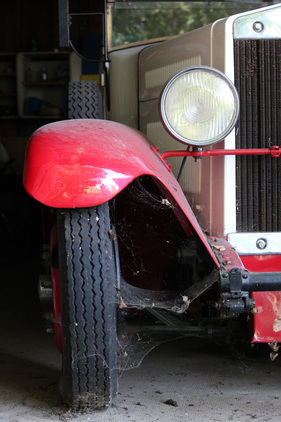 Fiat 521 Feuerwehrauto (1928) - man sieht die Jahre des Rastens