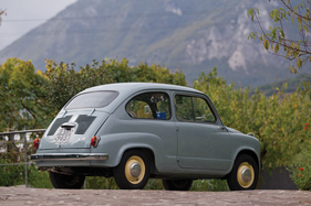 Fiat 600 (1956) - angeboten als Lot 35 an der RM Auction Paris am 5. Februar 2014