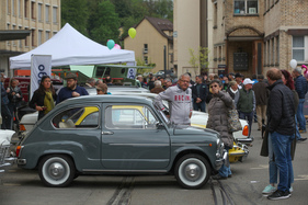 Fiat 600 D (1964) in eher untypischem Dunkelgrau – Older Classics Mai 2022 in der Motorworld Kemptthal (1964)