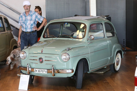 Fiat 600 D Trasformabile (1962) - Sonderschau Fiat 600 - Albisgütli Classics Cars & Bikes Juli 2025 (1962)