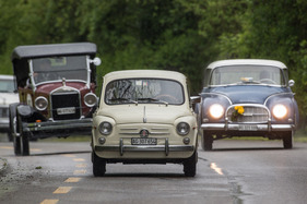 Fiat 600, DKW 3=6 und Vorkriegscabriolet im Corso - Grand Prix Mutschellen 2016