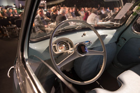 Fiat 600 Multipla (1957) - als Lot 53 an der RM Auction von Paris am 5. Februar 2014