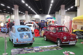 Fiat 600 auf dem Clubstand - Retro Classics Cologne Köln 2017